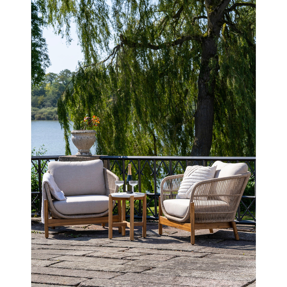 Table d’appoint TERRACINA en acacia et terrazzo Ø37 cm – vue 8