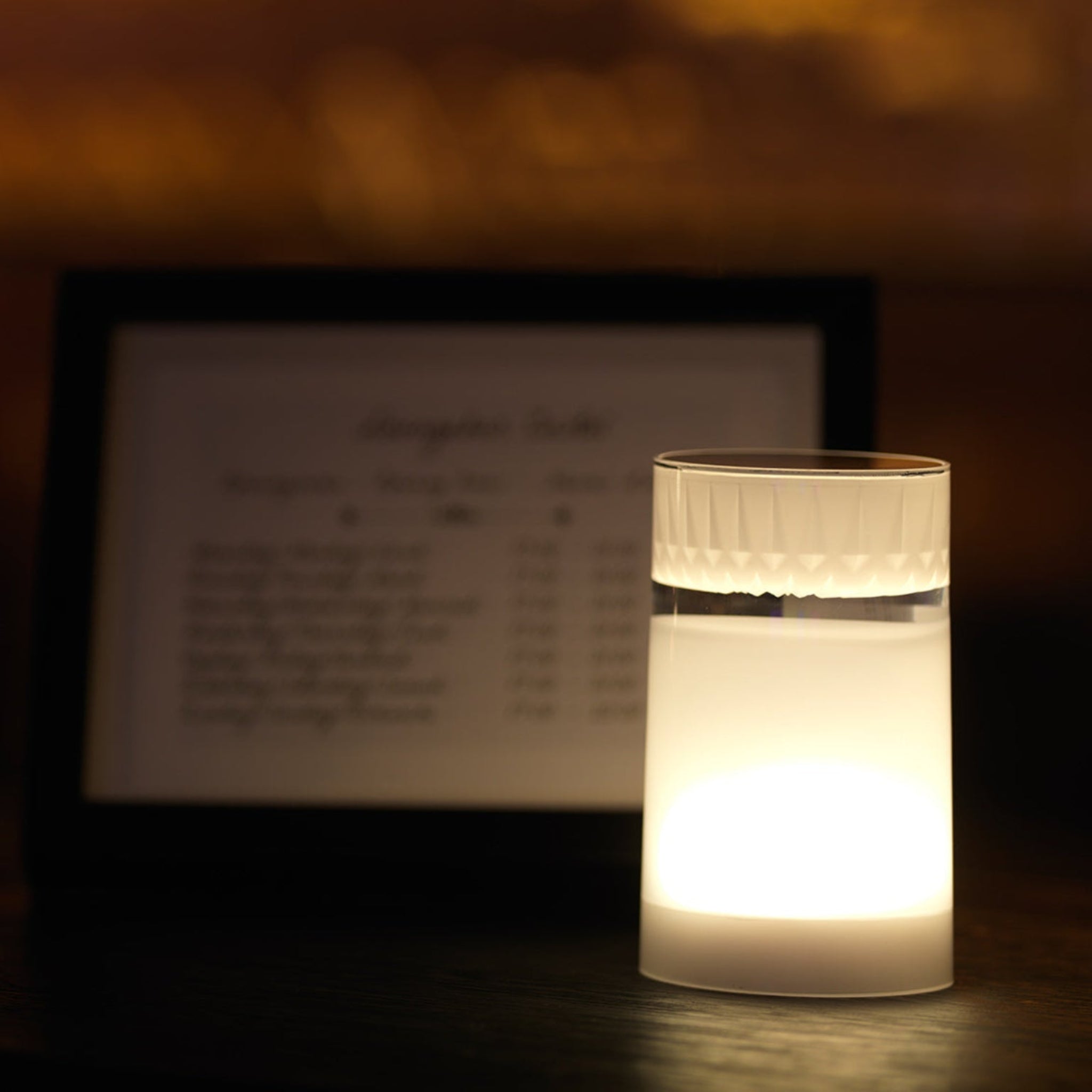 DJOBIE dans un environnement horeca élégant – lumière tamisée