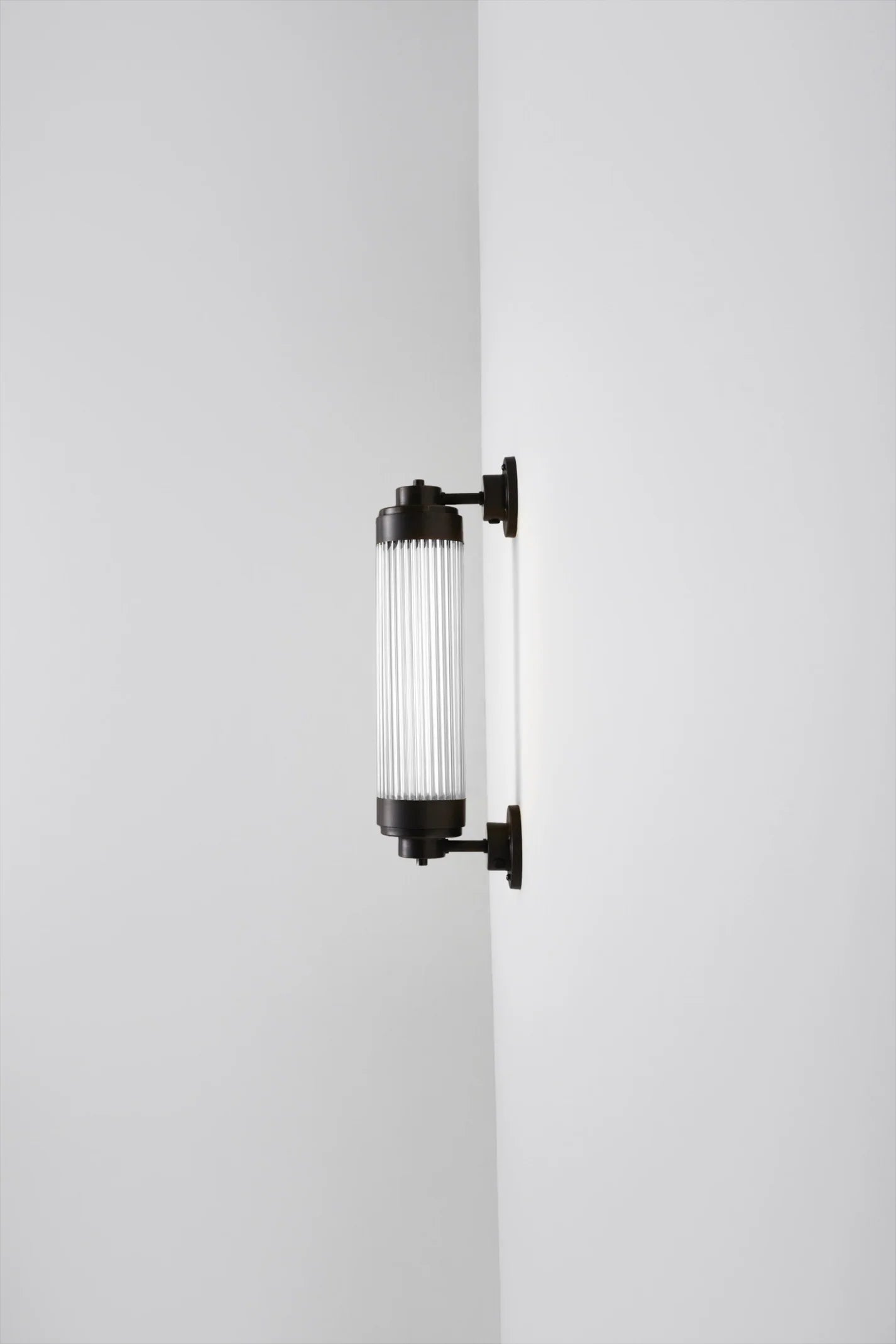 Applique Pillar Offset LED