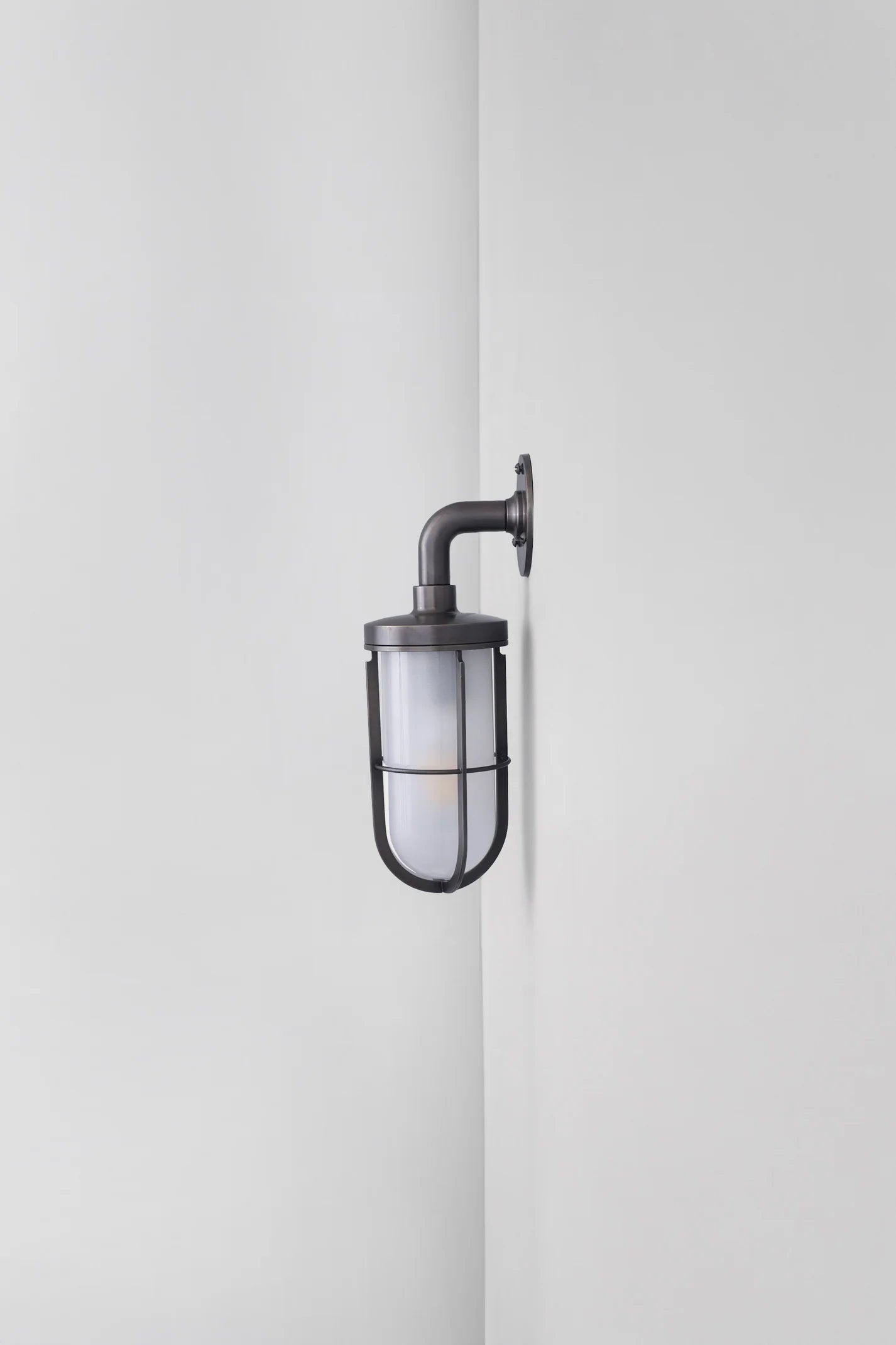 Applique Weatherproof Ship's Well Glass