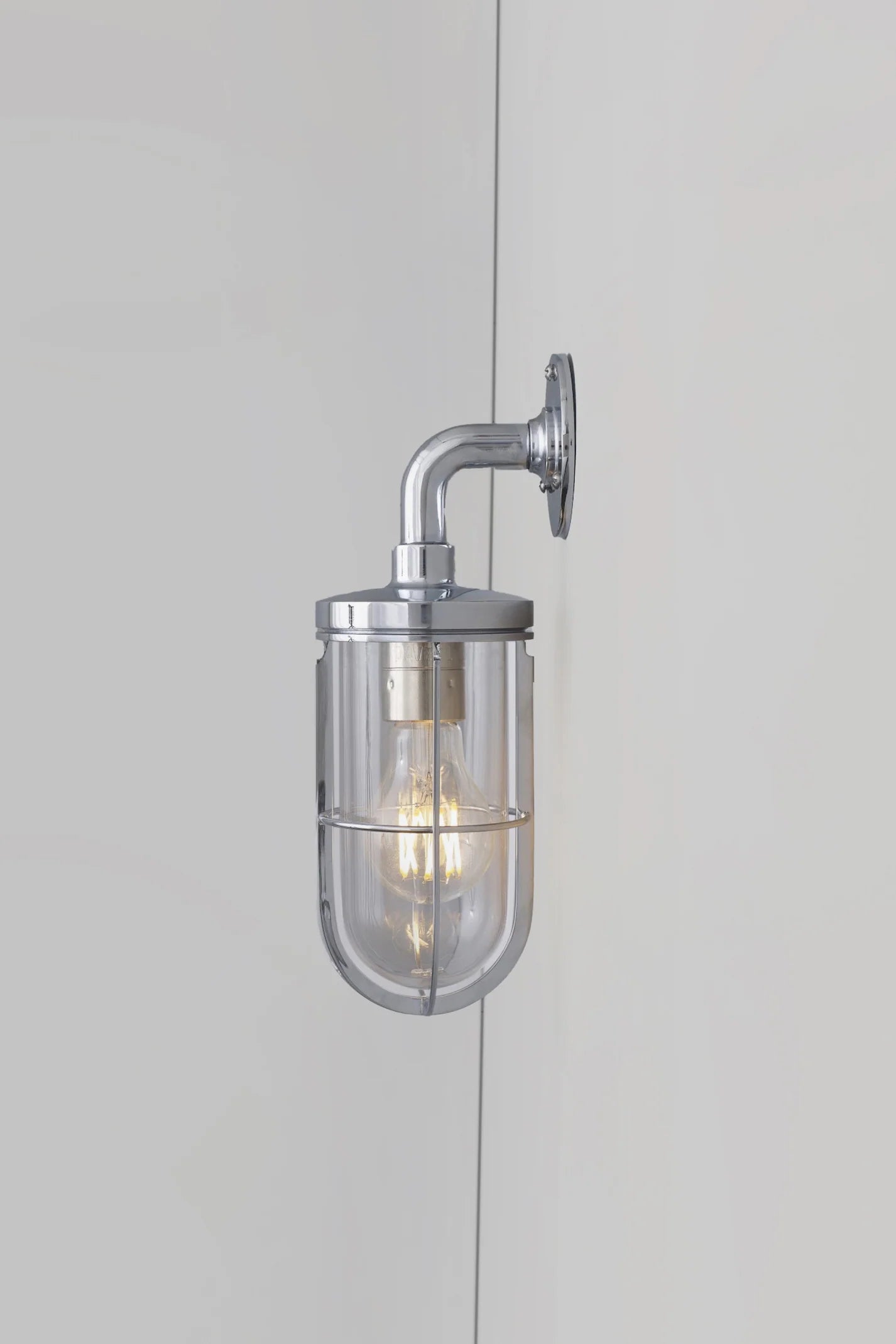 Applique Weatherproof Ship's Well Glass