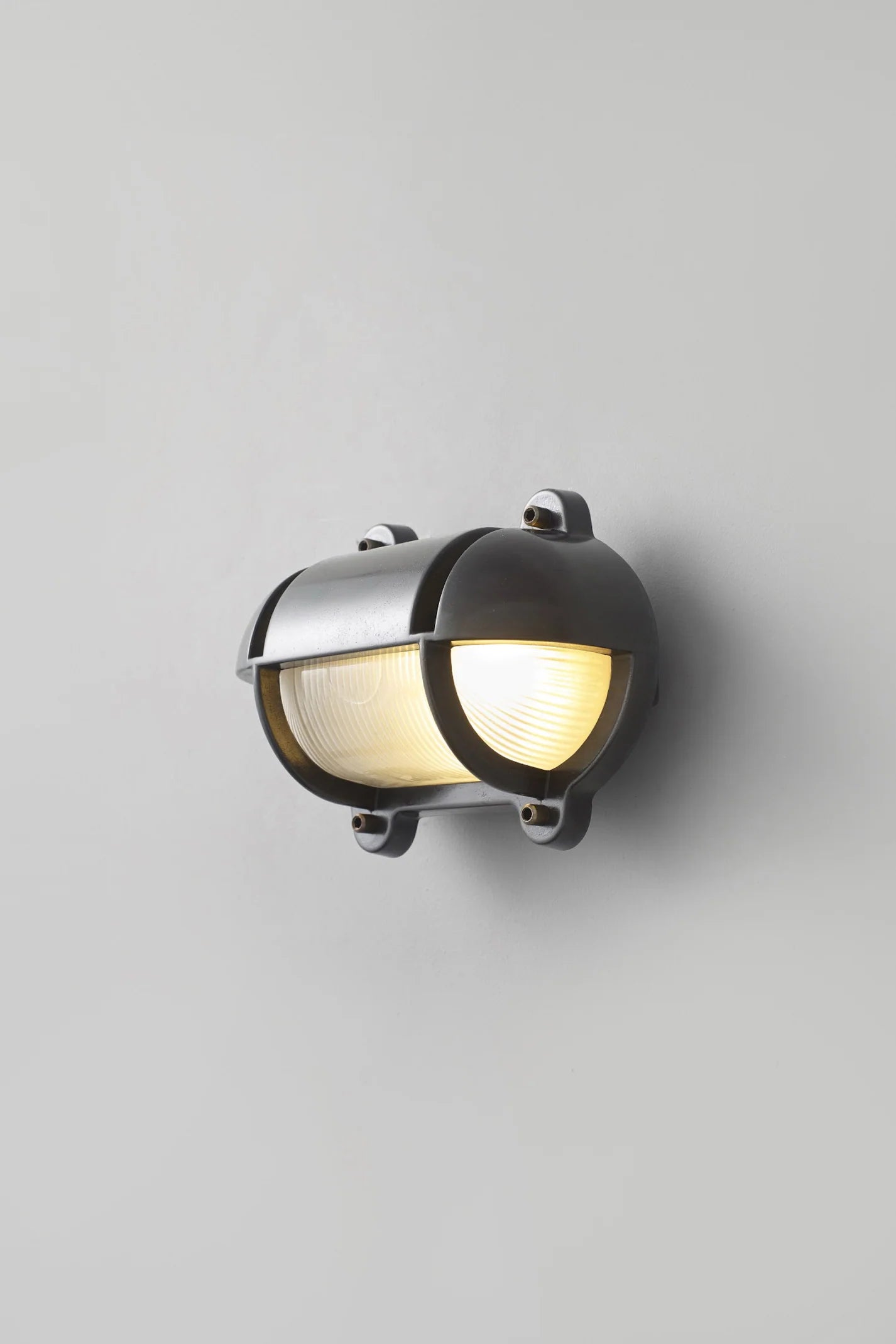 Hublot Oval en Laiton 7436