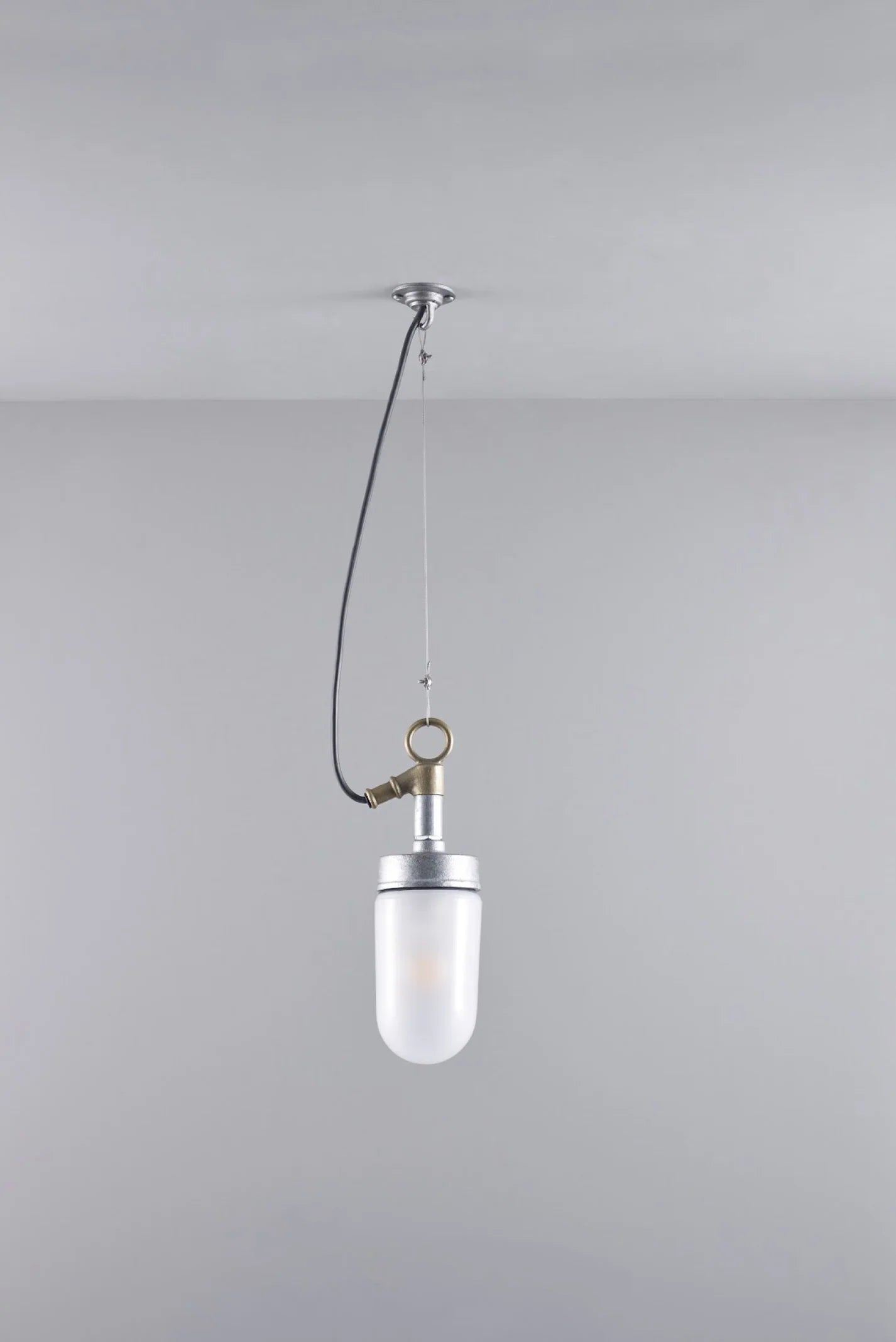 Suspension Well Glass 7679 IP44