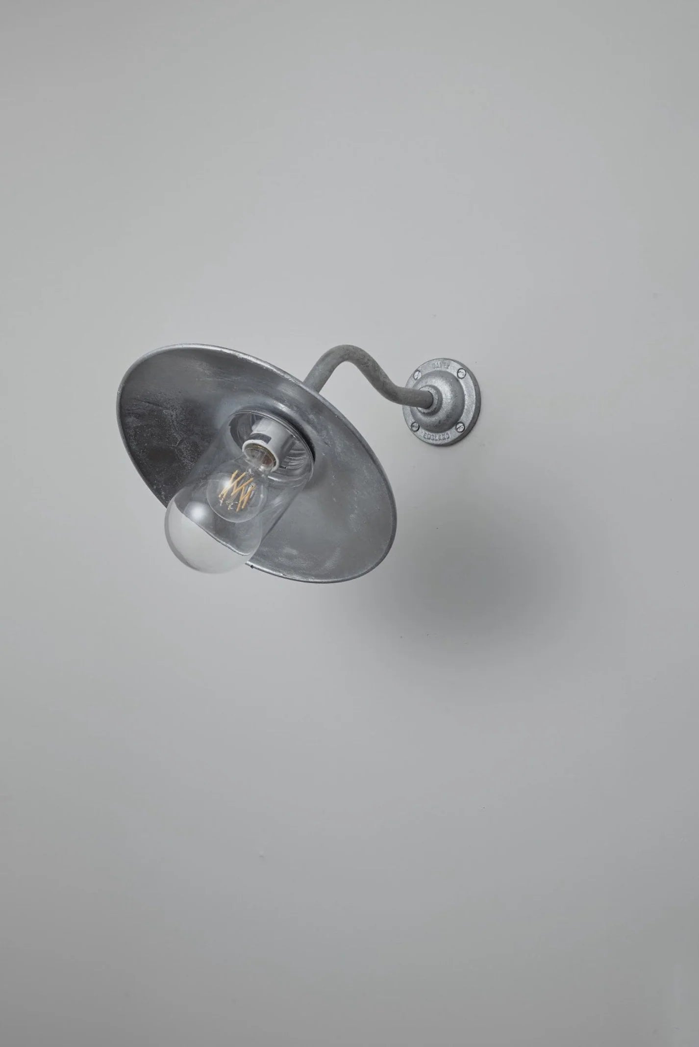 Applique coudée d'extérieure, 45°, Fixation murale simple 7680