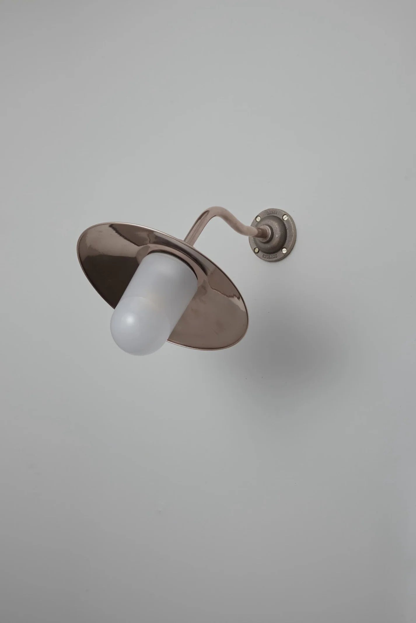 Applique coudée d'extérieure, 45°, Fixation murale simple 7680