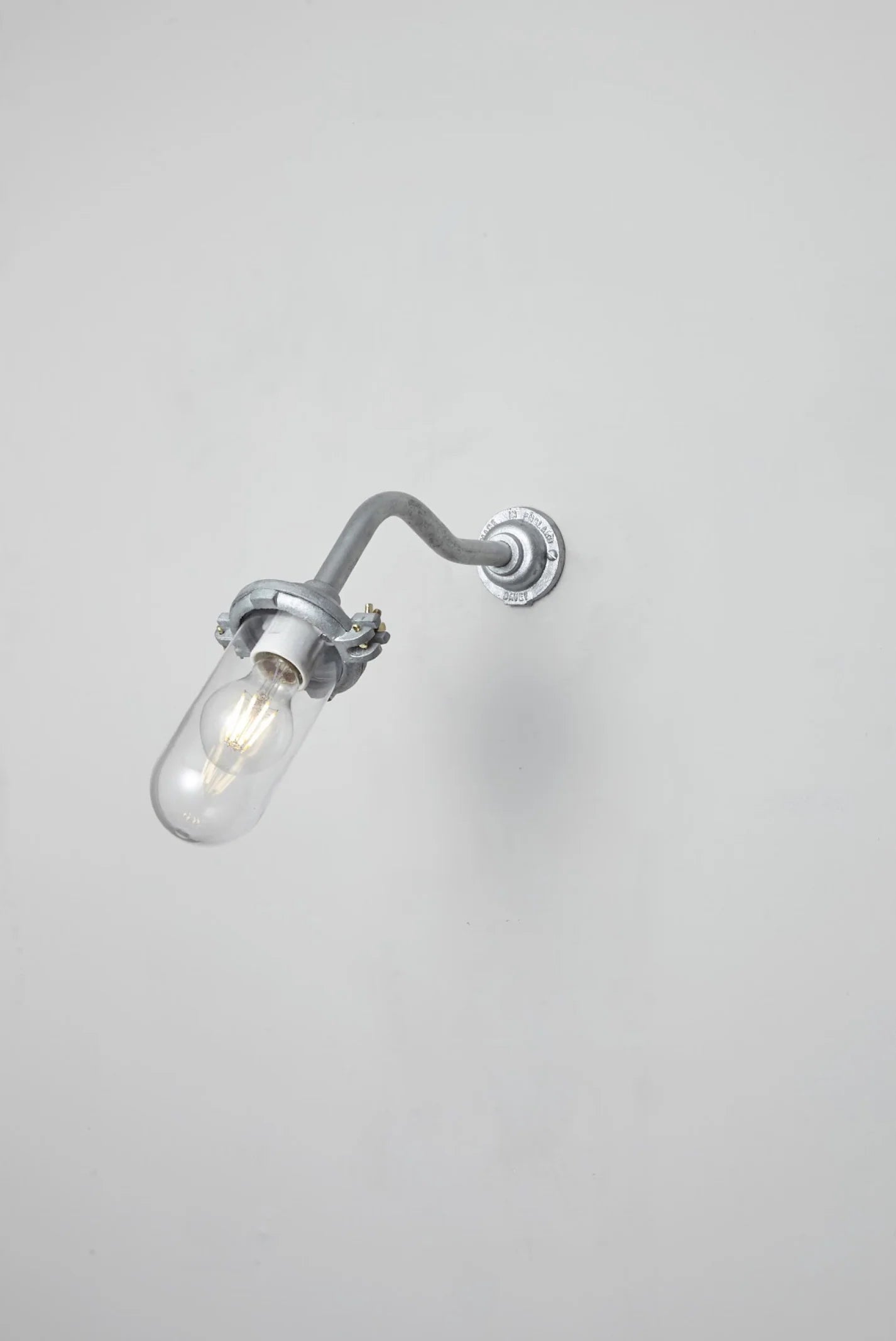 Applique coudée d'extérieure, sans réflecteur, 45°, Fixation murale simple 7684