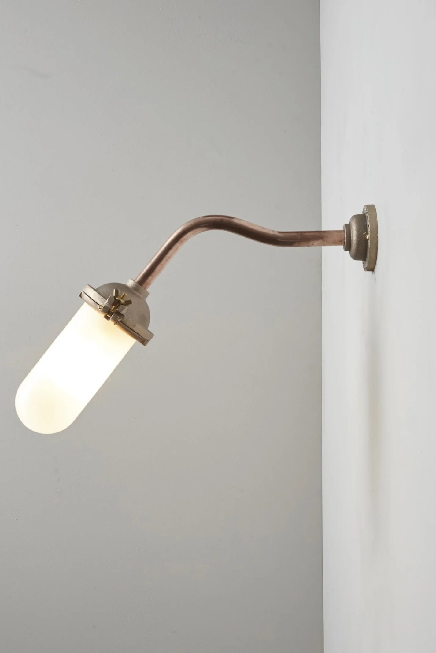 Applique coudée d'extérieure, sans réflecteur, 45°, Fixation murale simple 7684