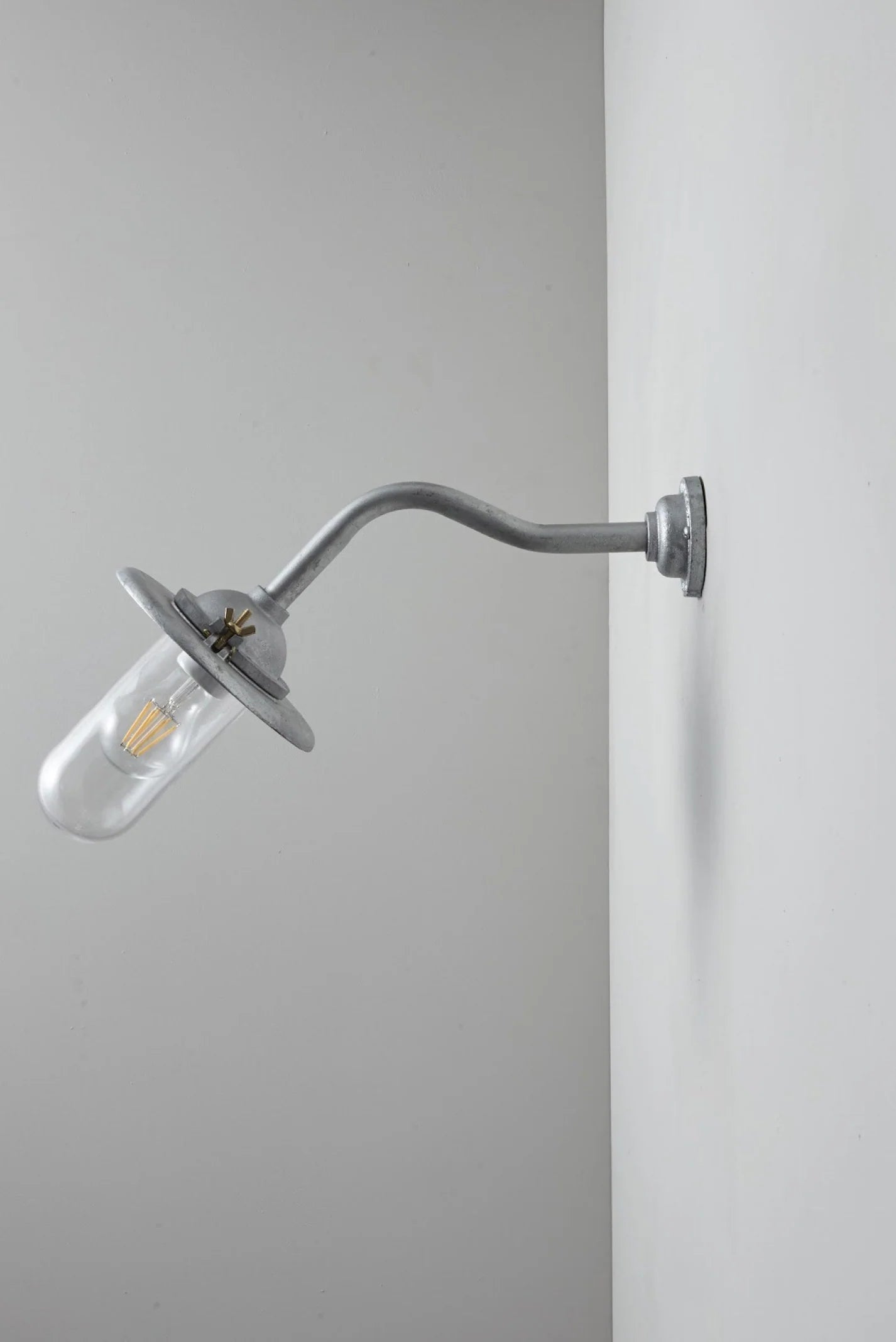 Applique coudée d'extérieure, 45°, Fixation murale simple 7685