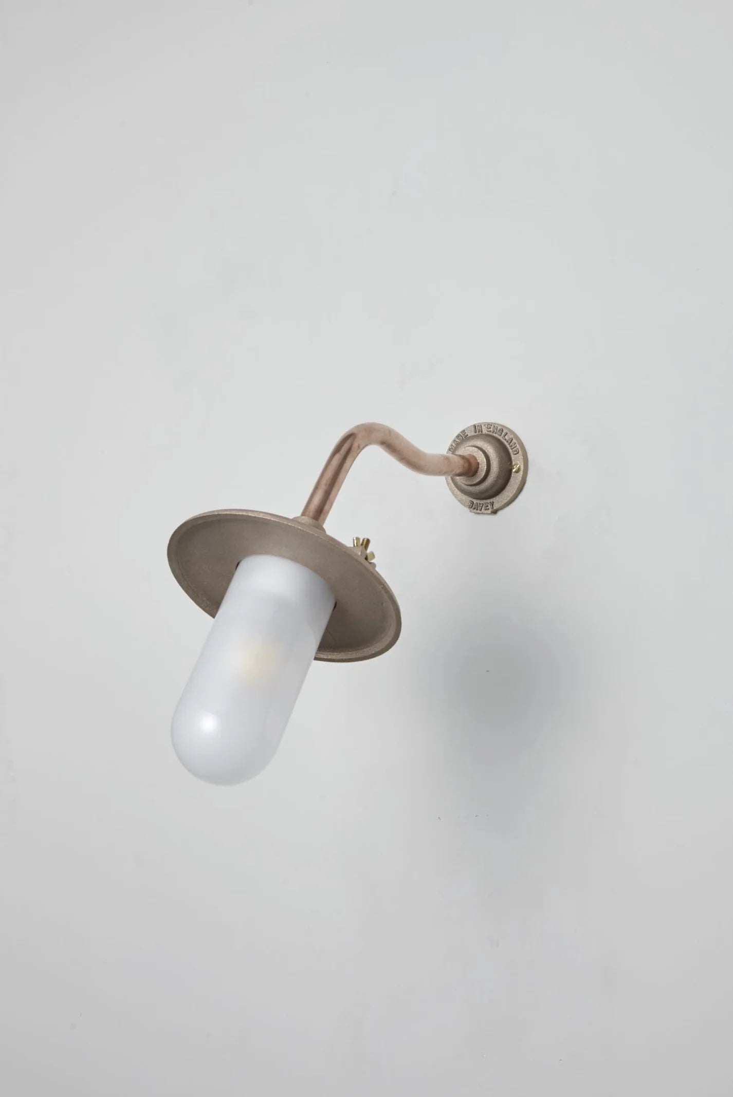 Applique coudée d'extérieure, 45°, Fixation murale simple 7685