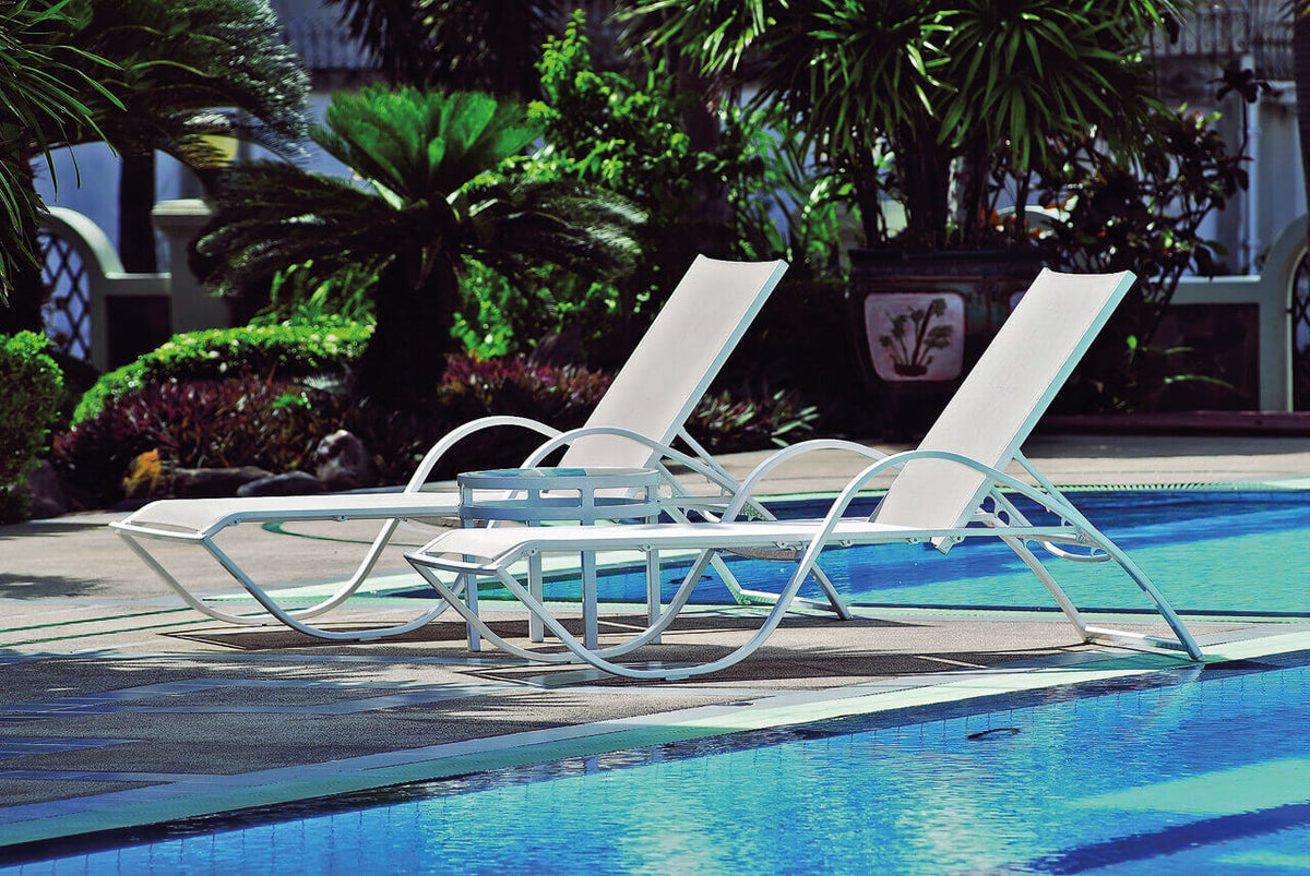 Bain de soleil SOLTA – aluminium blanc et toile Batyline® – Mobika