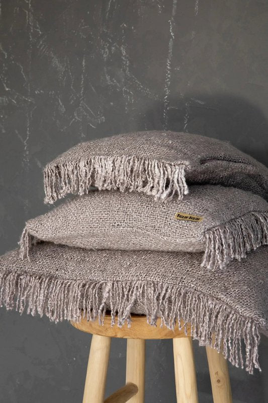 Housse OH MY GEE gris perle 60 × 60 – vue 2 – Bazar Bizar
