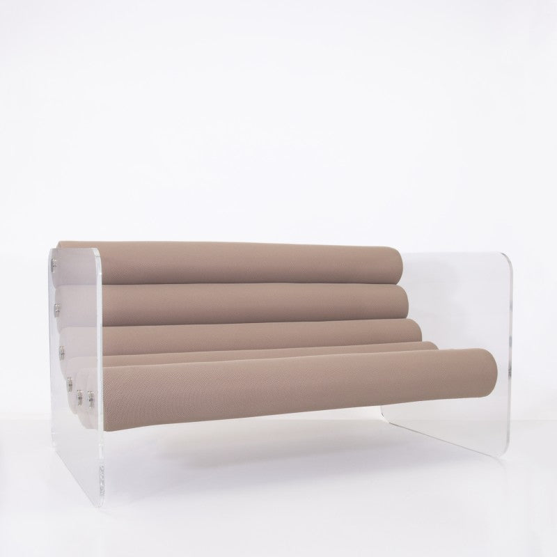 Canapé design MW02 – Parois en PMMA coulé, assise en mousse et tissu 3D