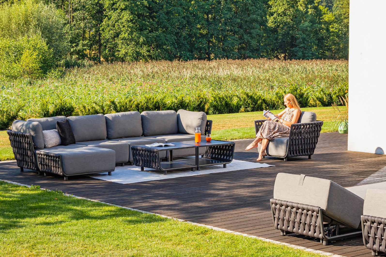 Salon extérieur HUG COUTURE Jardin