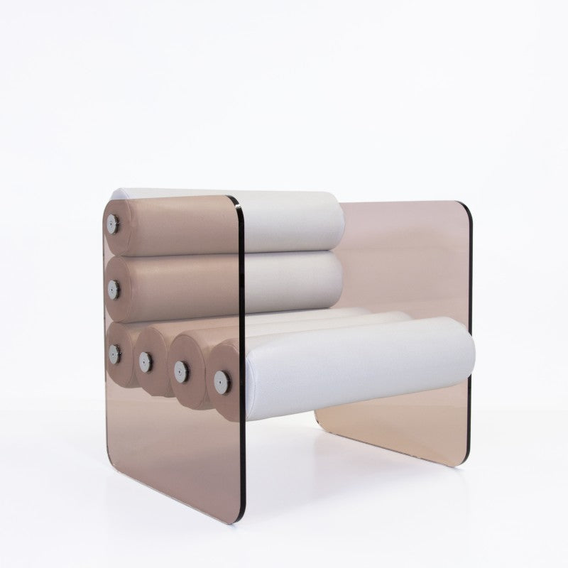 FAUTEUIL DESIGN MW01 – Parois en PMMA coulé bronze, assise en mousse Soshagro