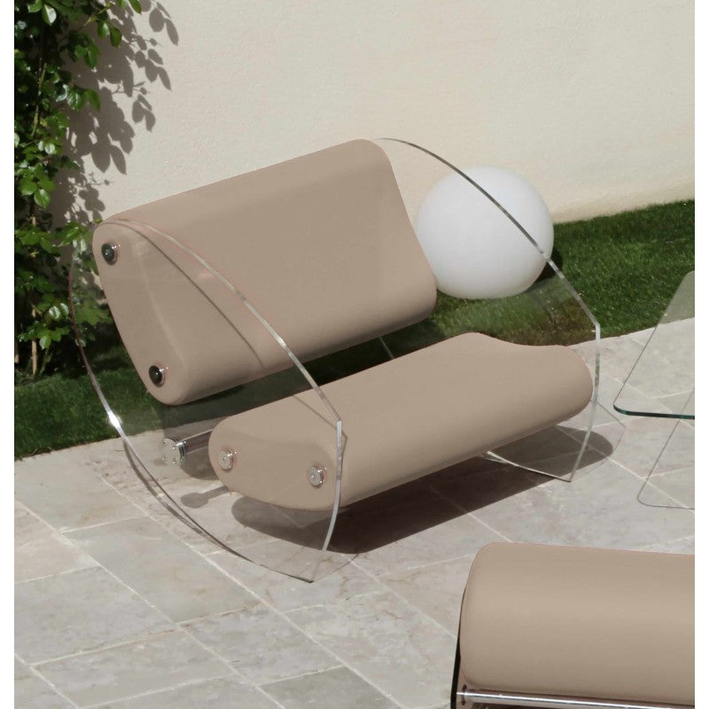 Fauteuil design XL MW07 – Parois en PMMA coulé, assise en mousse alvéolaire