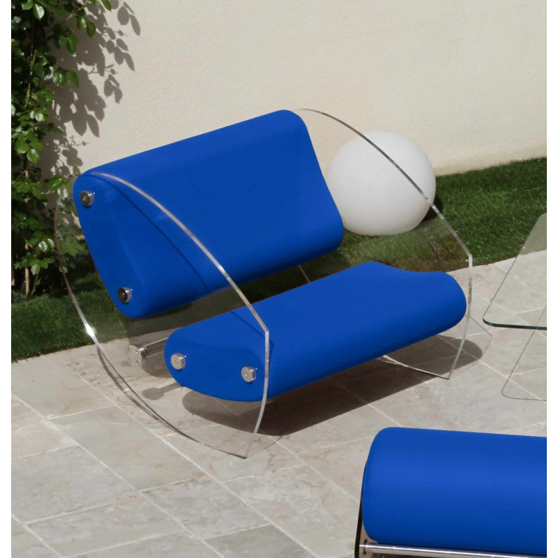 Fauteuil design XL MW07 – Parois en PMMA coulé, assise en mousse alvéolaire