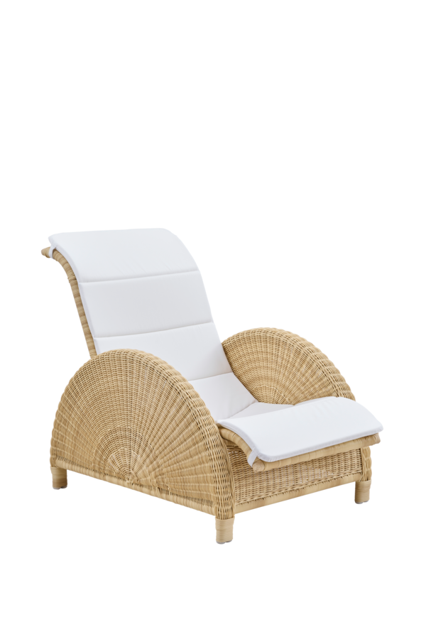 Paris outdoor armchair by Arne Jacobsen