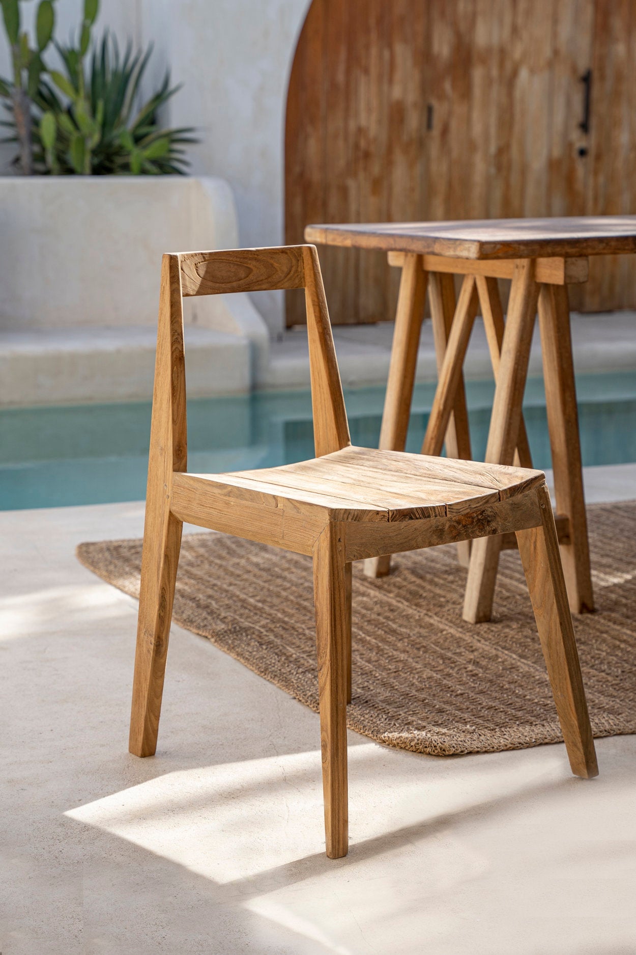Chaise de jardin PAXI en teck naturel – vue latérale Bazar Bizar