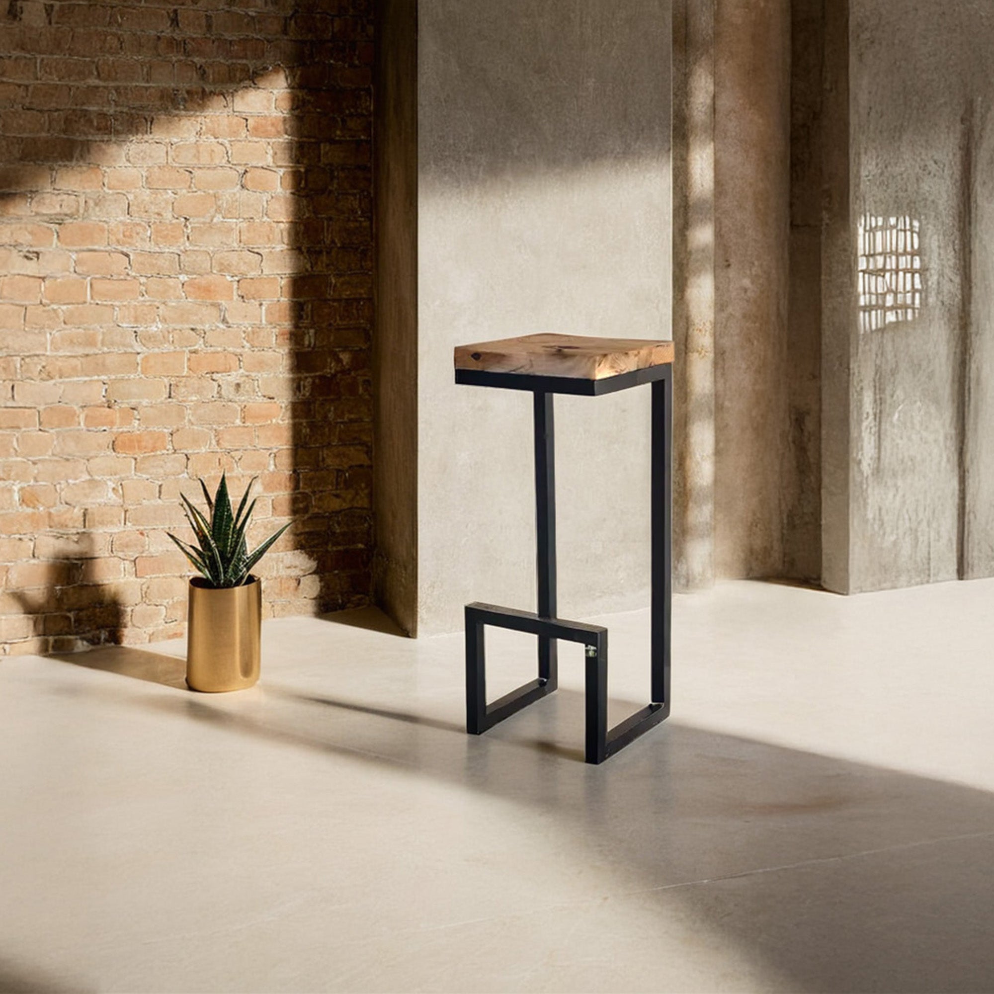 FOUNTAIN stool