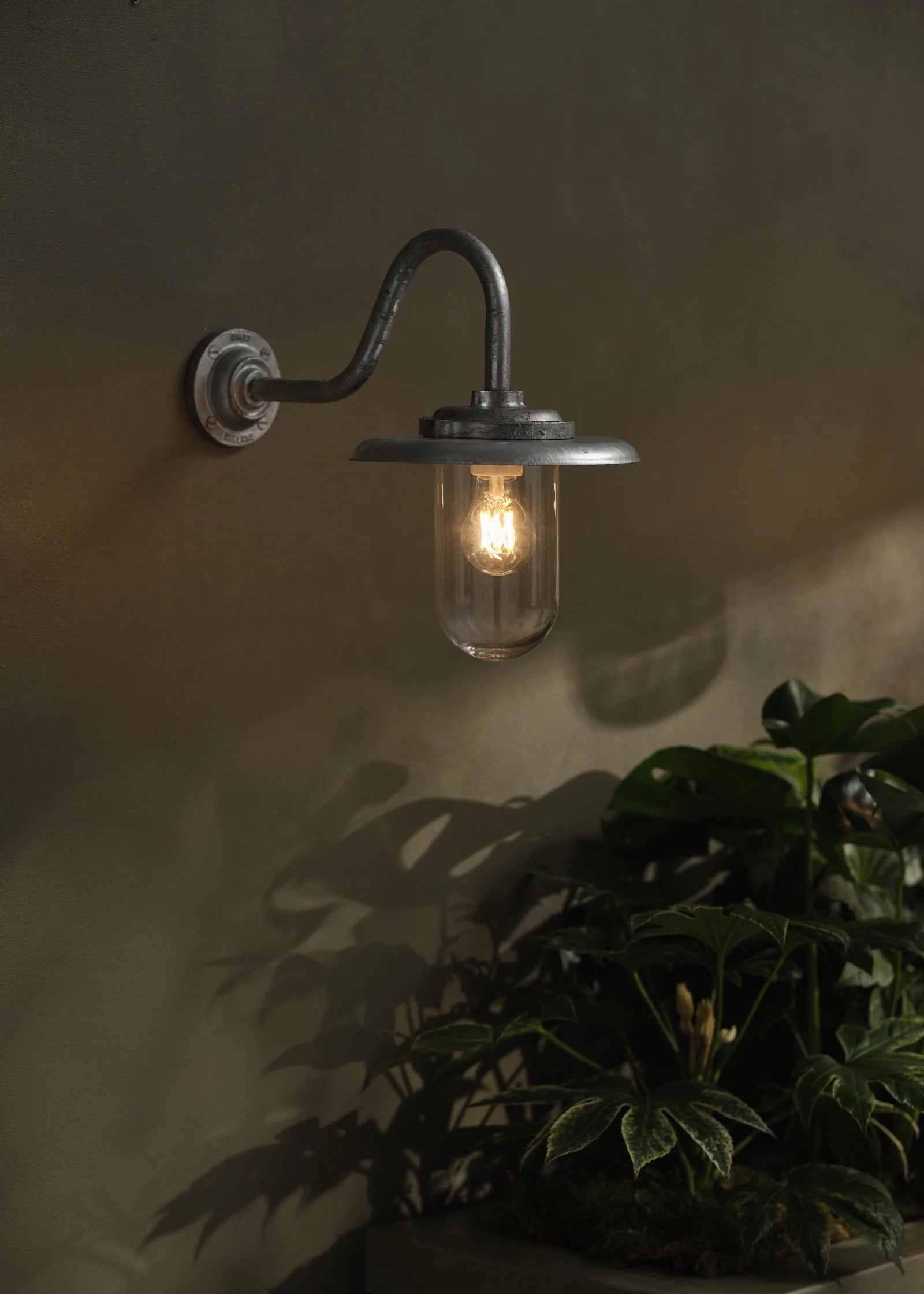 Applique coudée d'extérieure, 100W, Col de cygne 7677