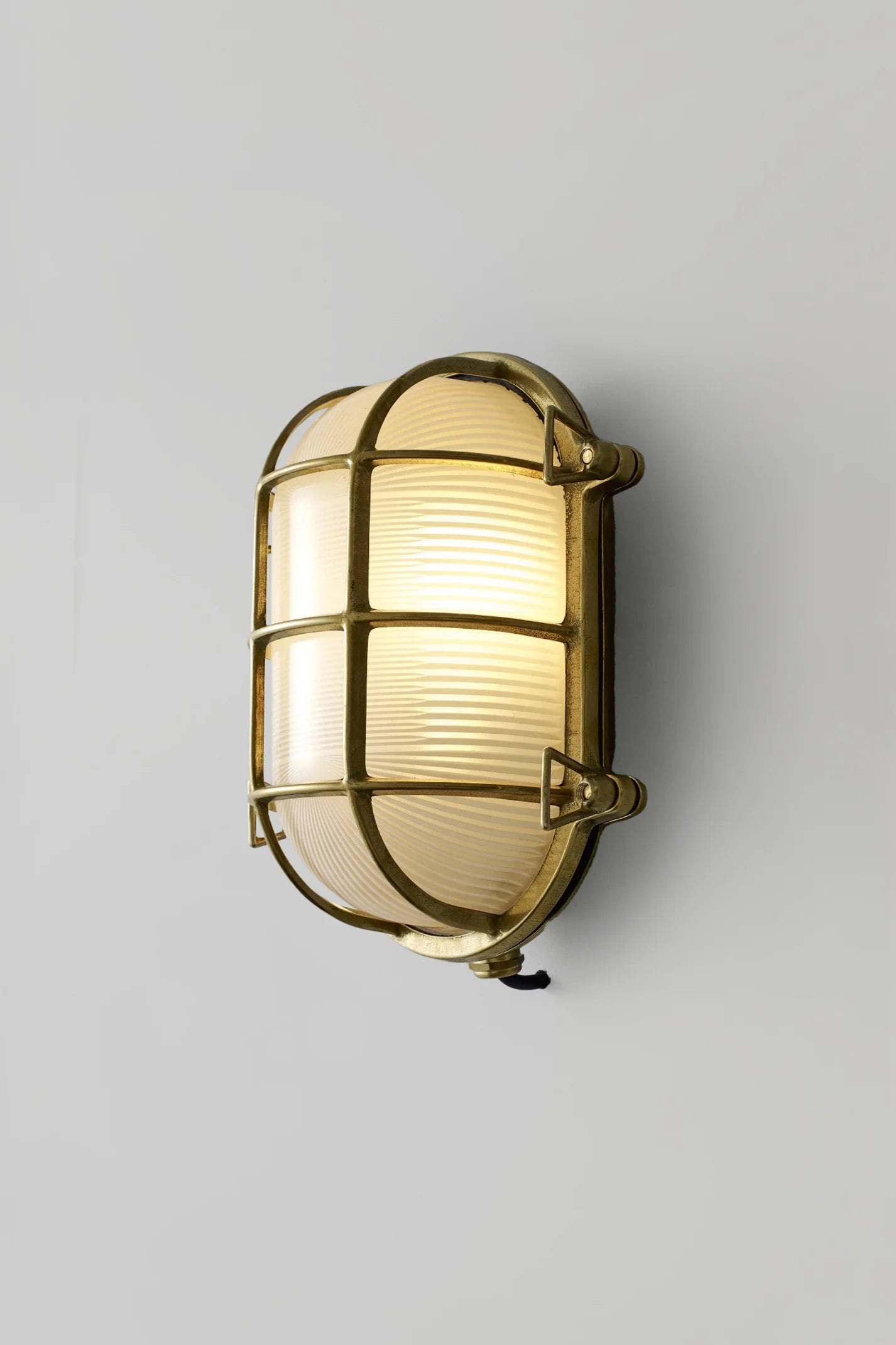 Hublot Oval en Laiton 7034