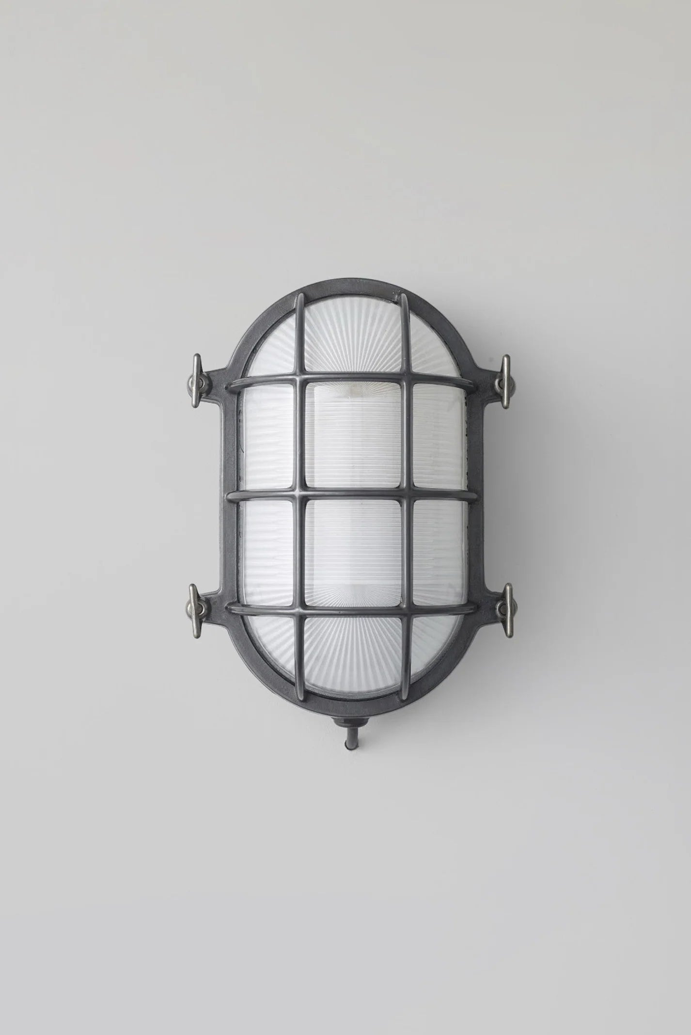 Hublot Oval en Laiton 7034