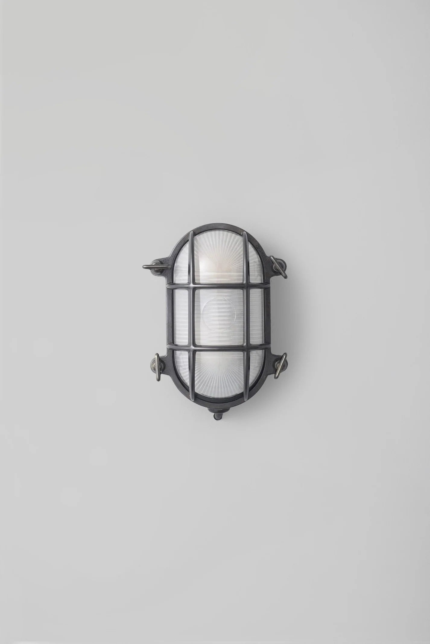 Hublot Oval en Laiton 7036