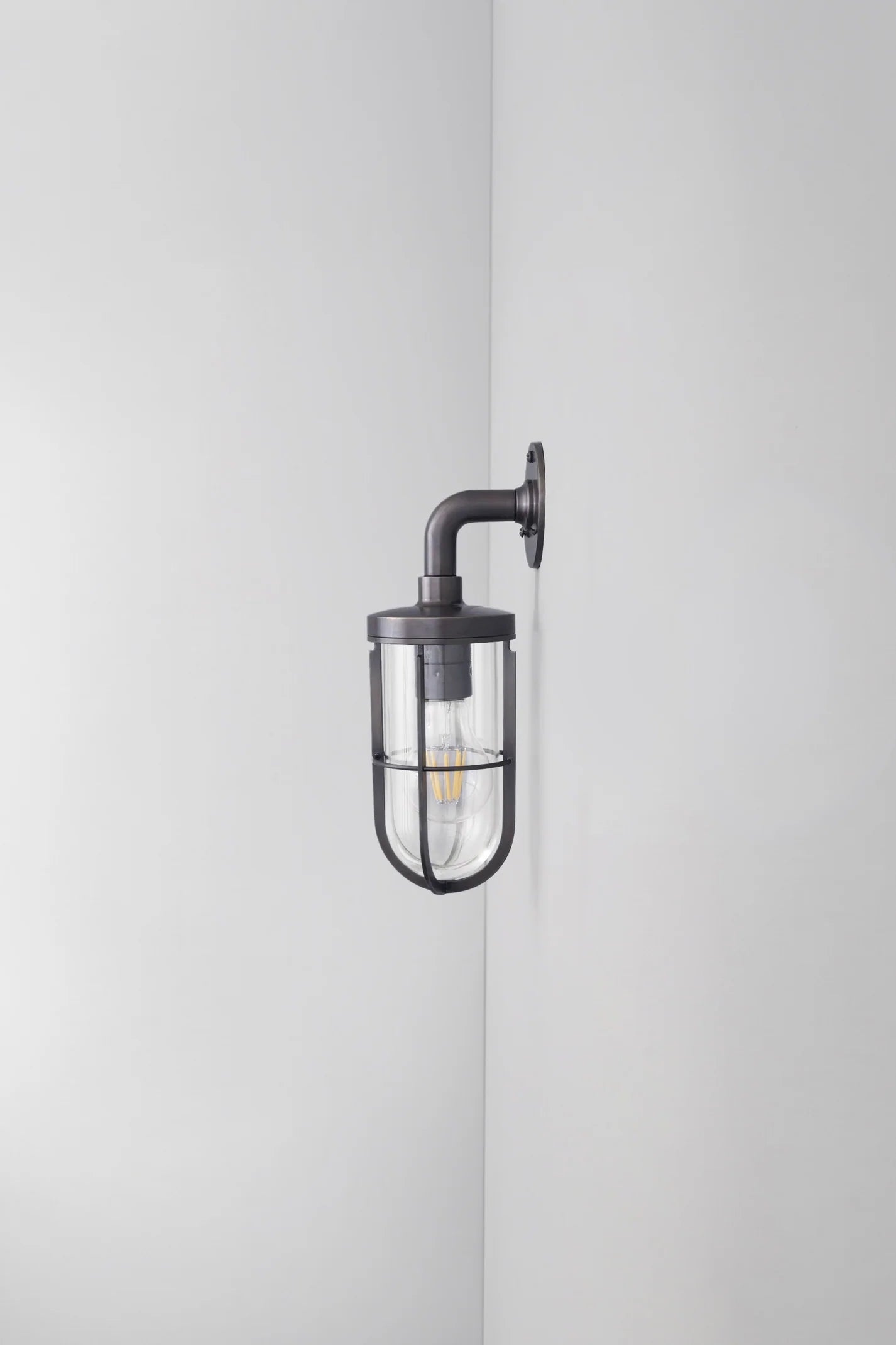 Applique Weatherproof Ship's Well Glass
