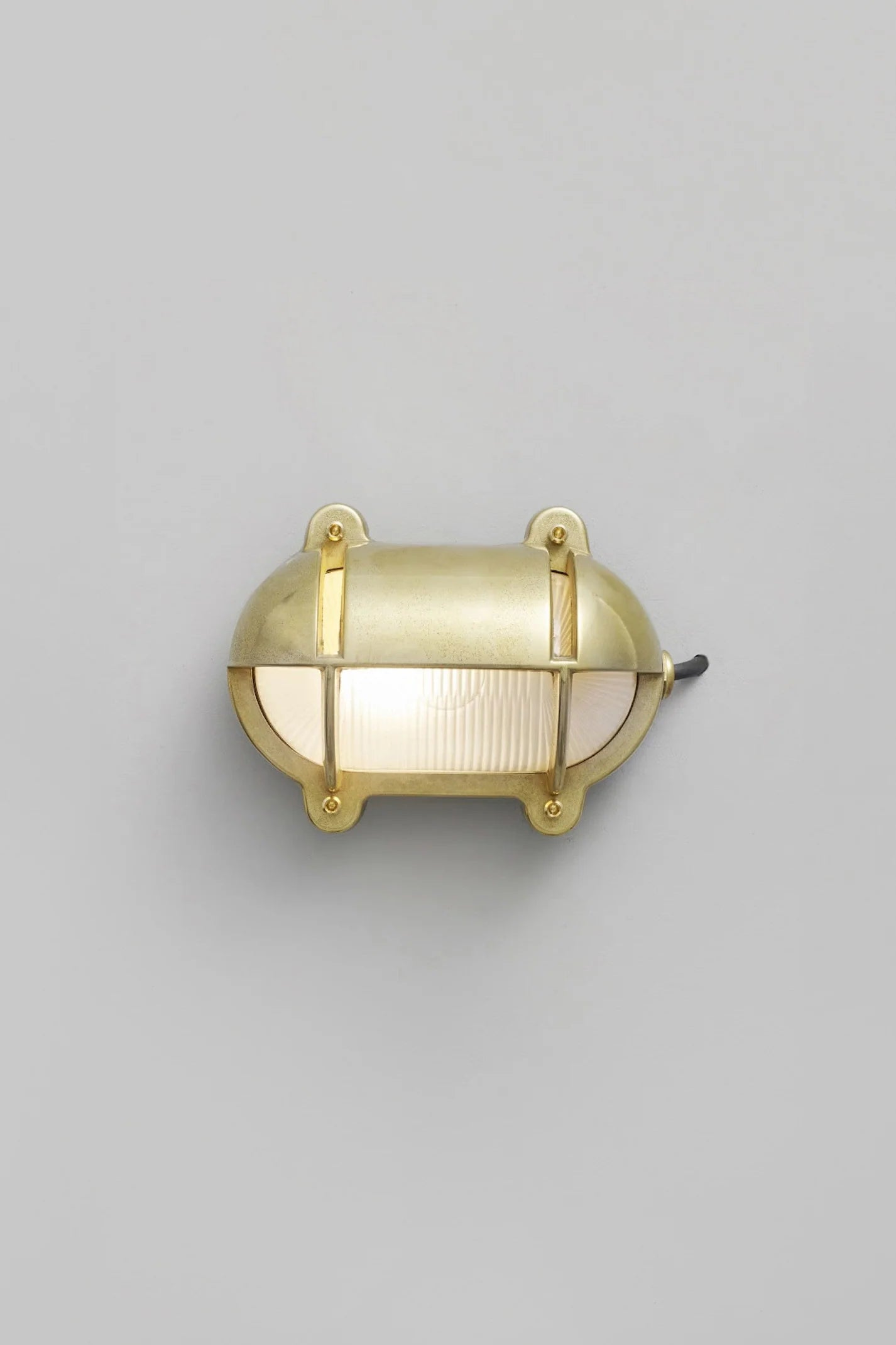 Hublot Oval en Laiton 7436