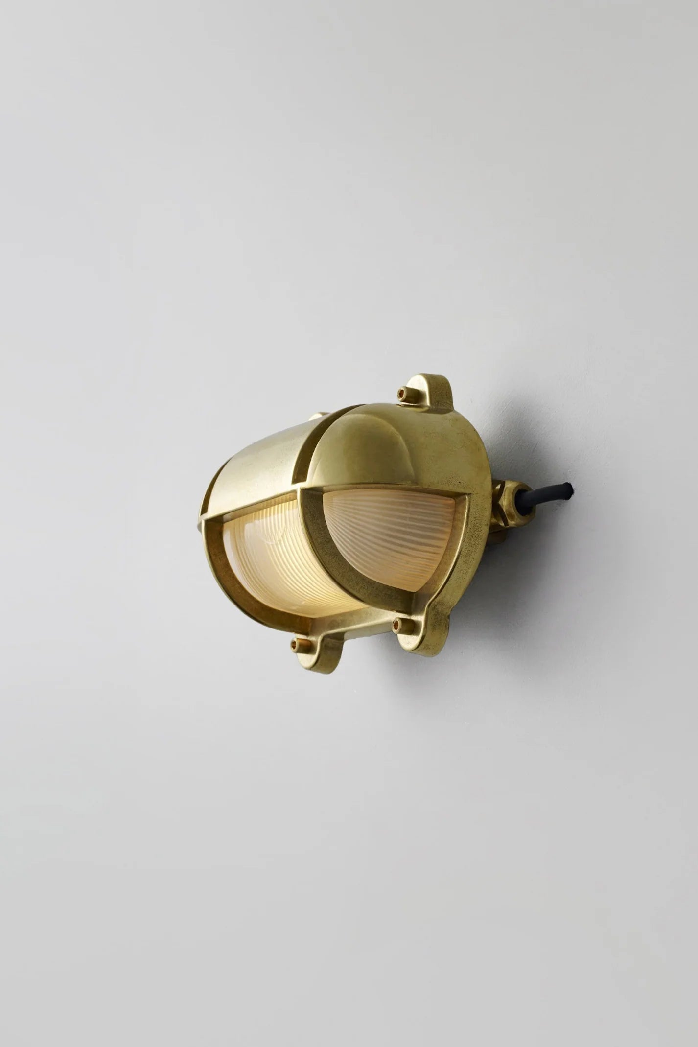 Hublot Oval en Laiton 7436