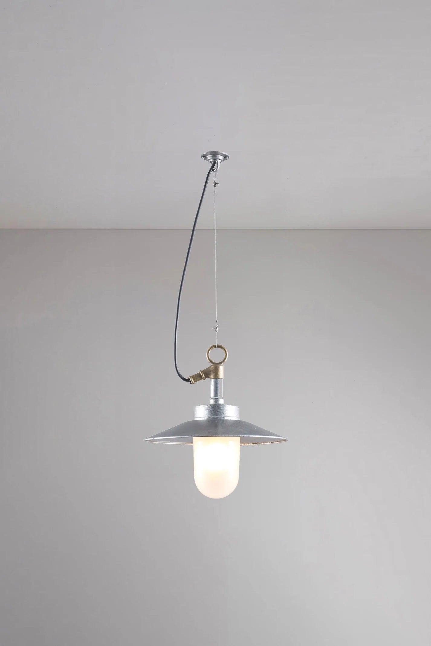 Suspension Well Glass avec réflecteur 7680 IP44