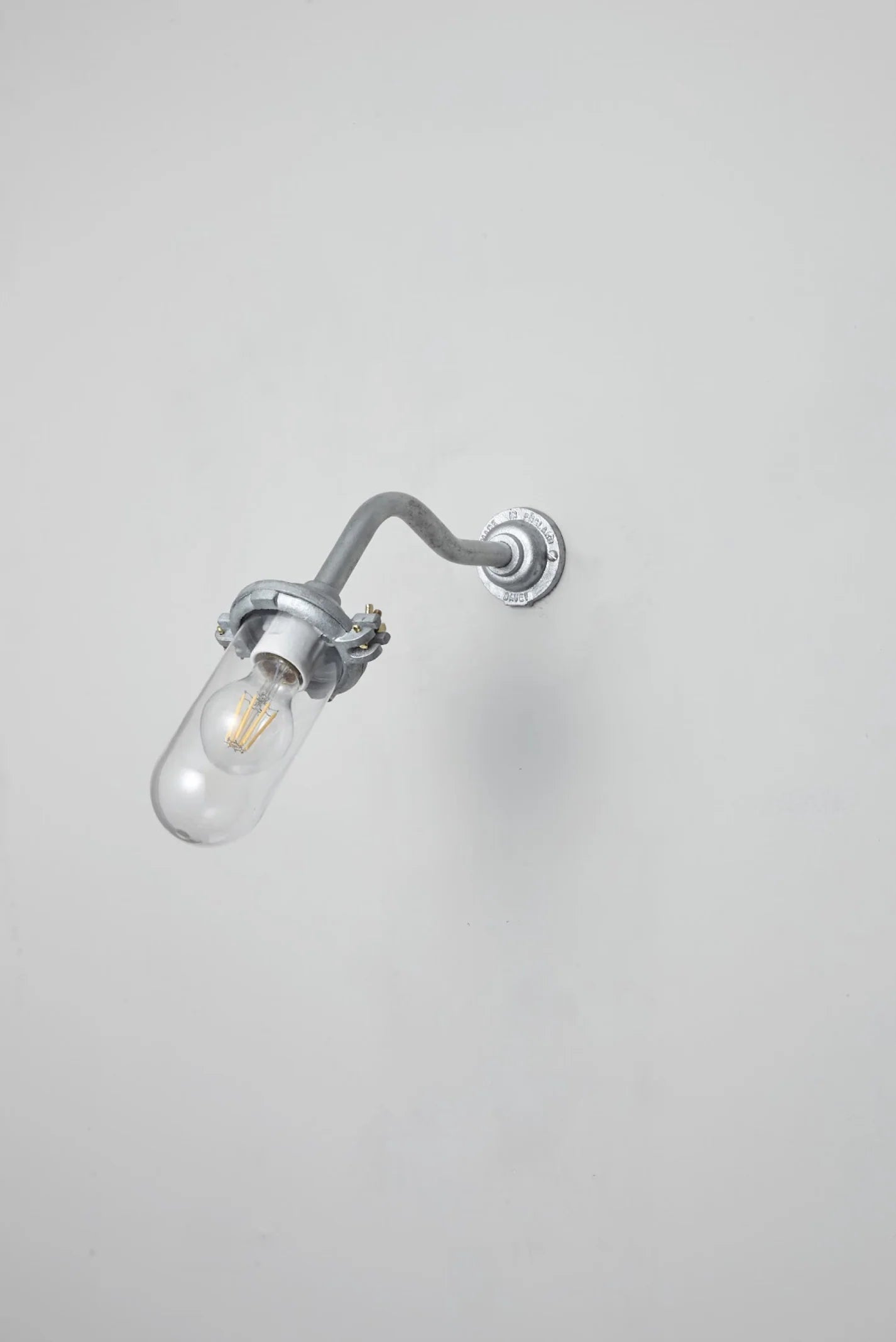 Applique coudée d'extérieure, sans réflecteur, 45°, Fixation murale simple 7684