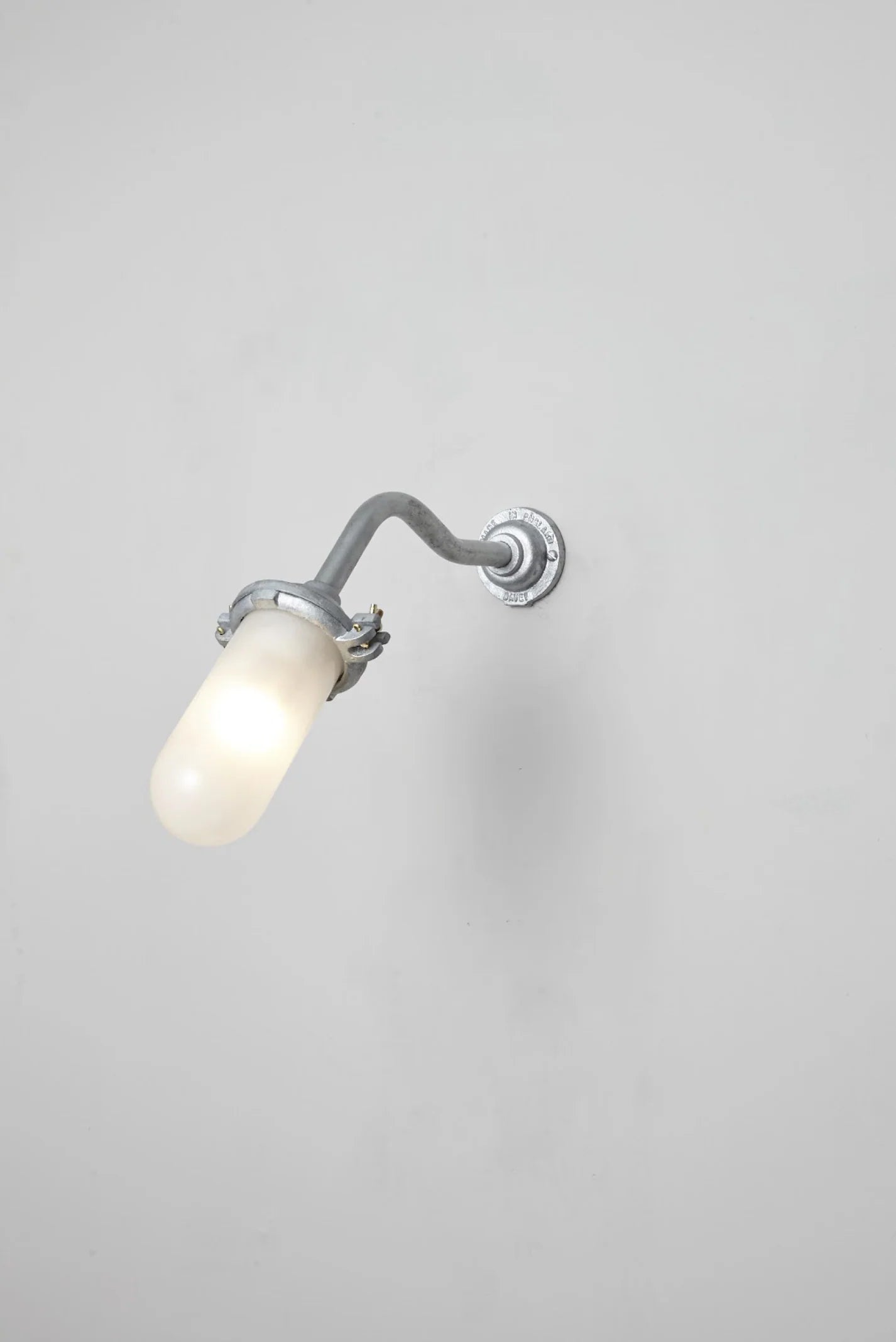 Applique coudée d'extérieure, sans réflecteur, 45°, Fixation murale simple 7684