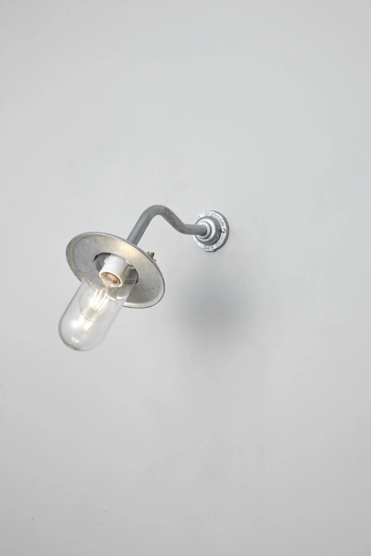 Applique coudée d'extérieure, 45°, Fixation murale simple 7685