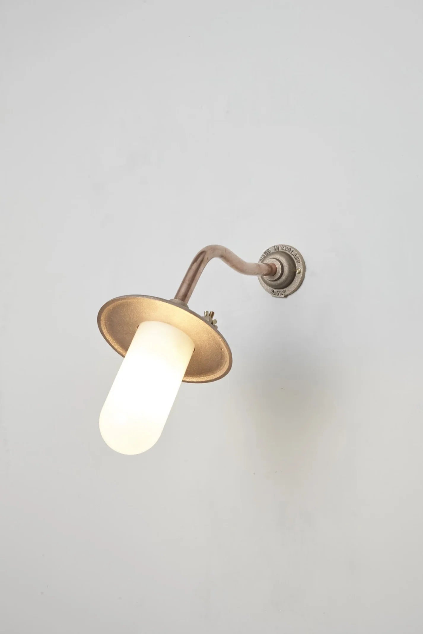 Applique coudée d'extérieure, 45°, Fixation murale simple 7685