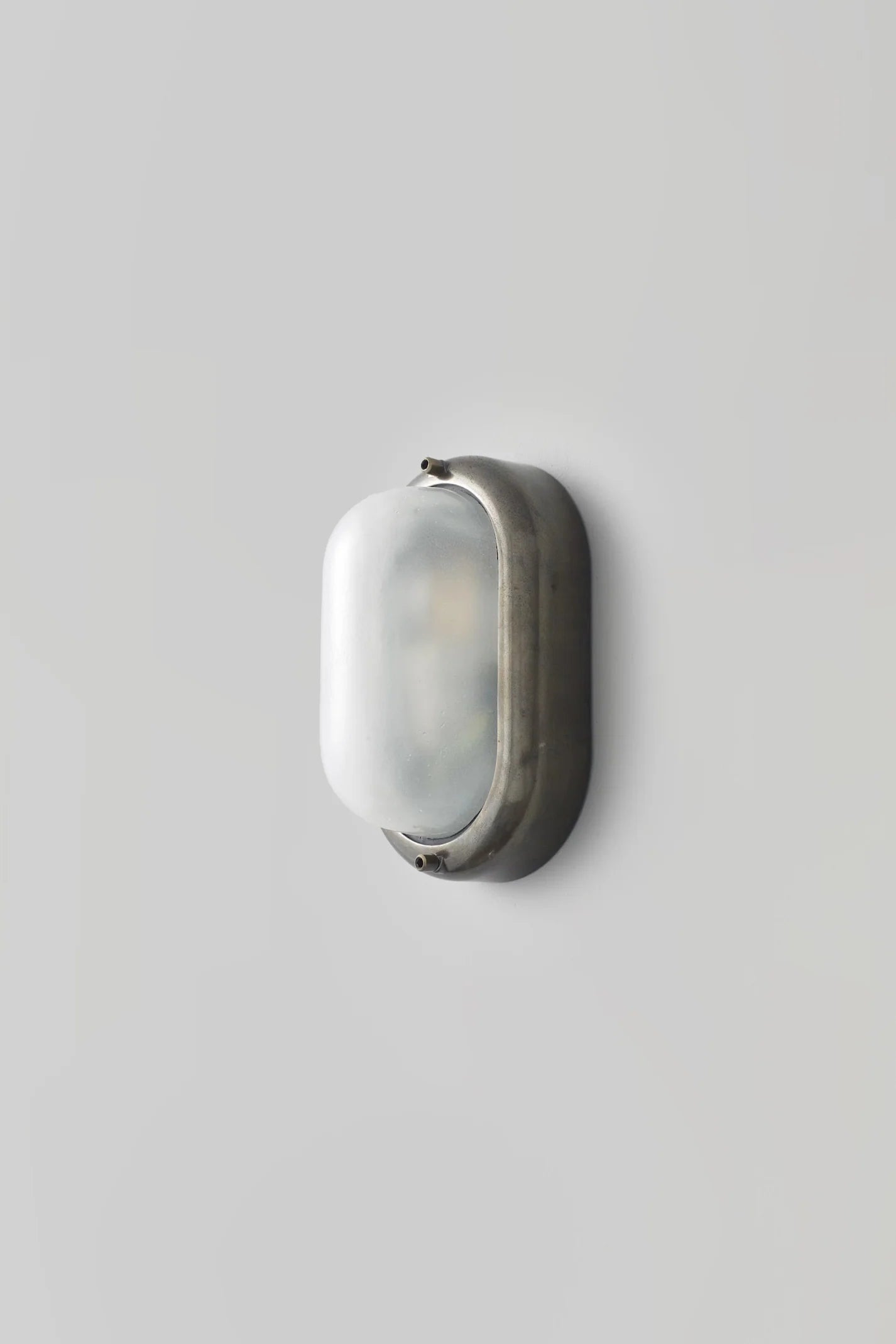 Petit Hublot Ovale d'extérieur 8124