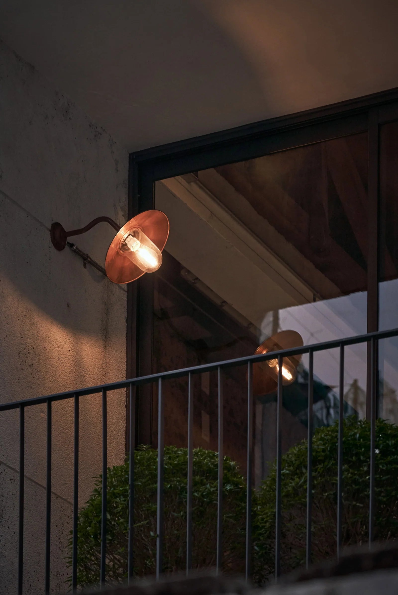 Applique coudée d'extérieure, 45°, Fixation murale simple 7680