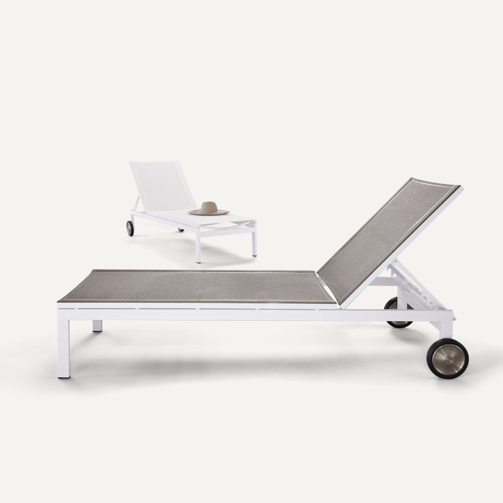 Bain de soleil SAO blanc – Aluminium &amp; tissu Batyline®.