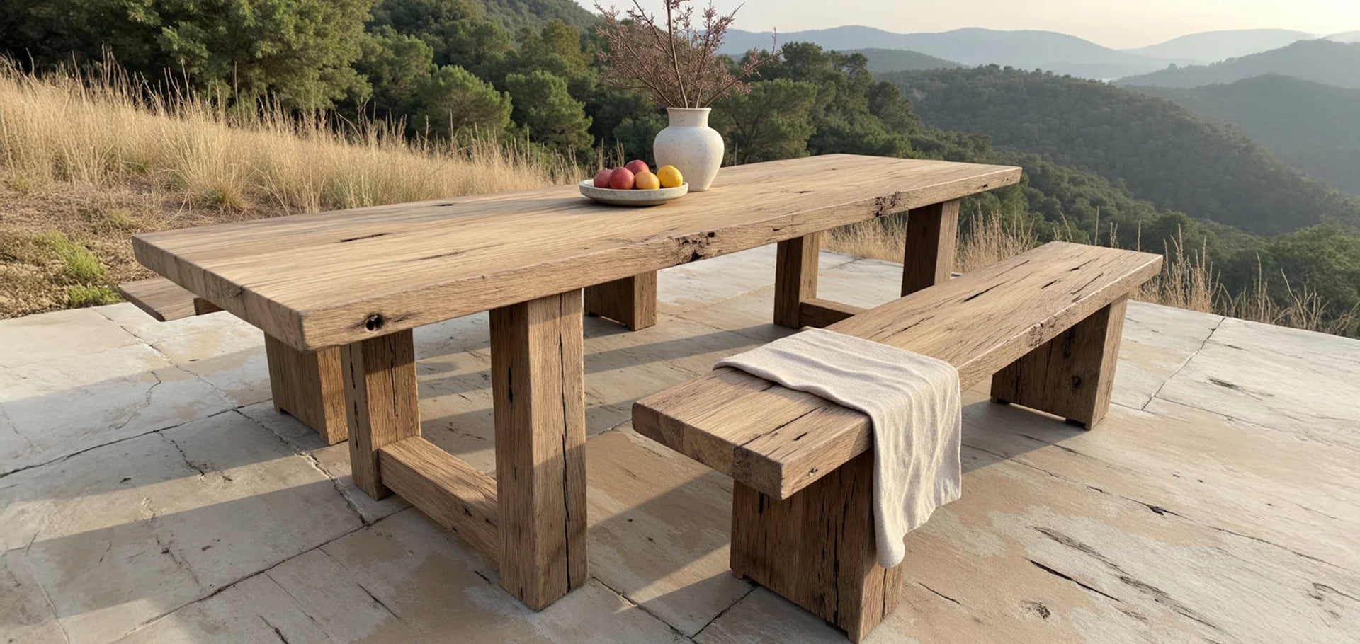 Camus dining table