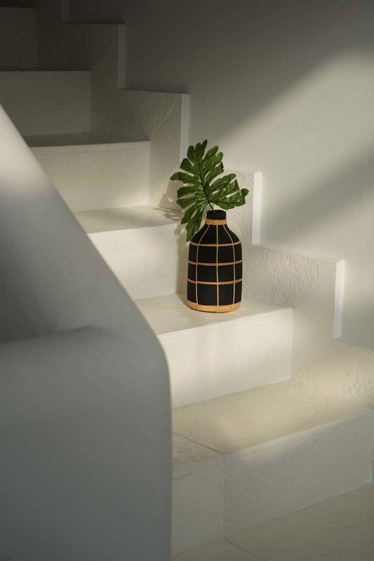 Vase WHOOPY en terre cuite noir naturel, taille L