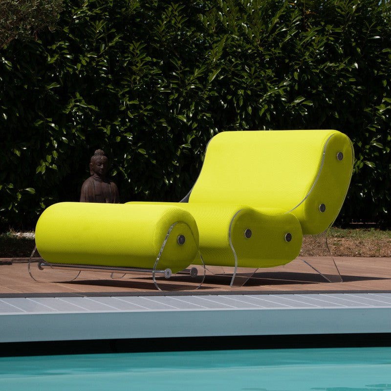 Ensemble MW06 Fauteuil et pouf design – parois en PMMA coulé, assise en mousse alvéolaire