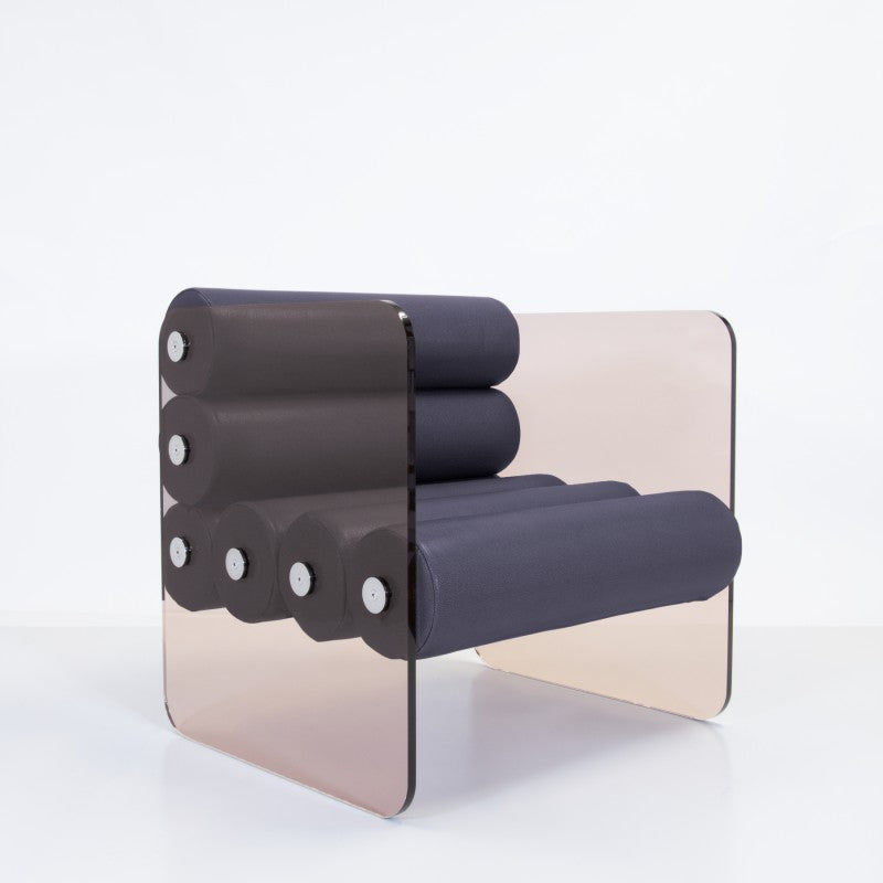 FAUTEUIL DESIGN MW01 – Parois en PMMA coulé bronze, assise en mousse Soshagro