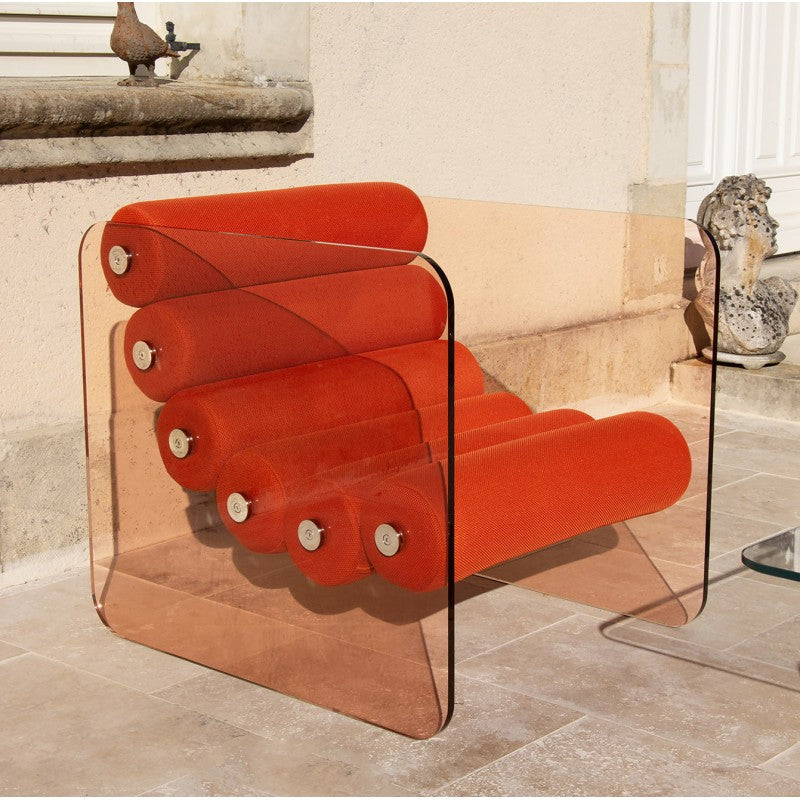 Fauteuil design MW02 – Parois en PMMA coulé bronze, assise en mousse alvéolaire et tissu 3D