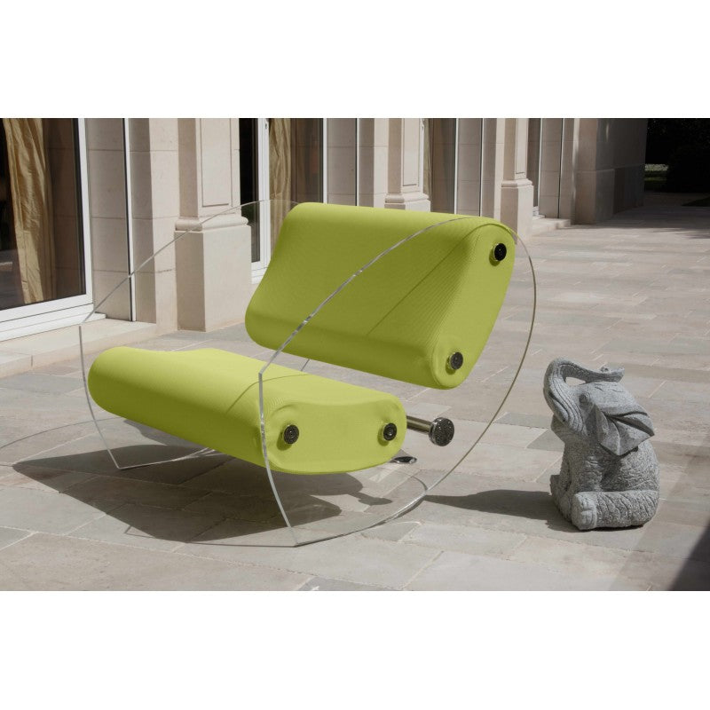 Fauteuil design MW07 – Parois en PMMA coulé, assise en mousse alvéolaire
