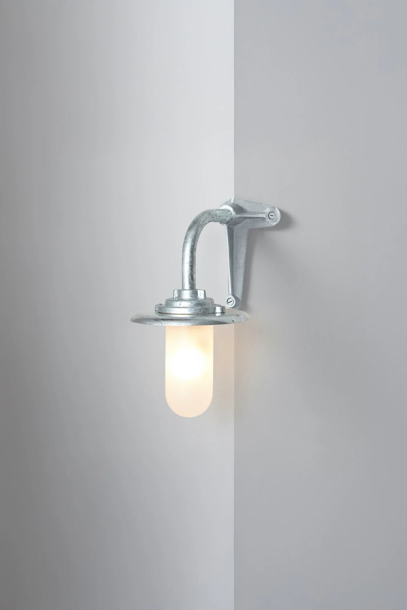 Applique coudée d'extérieure, 60W, Fixation murale simple 7677