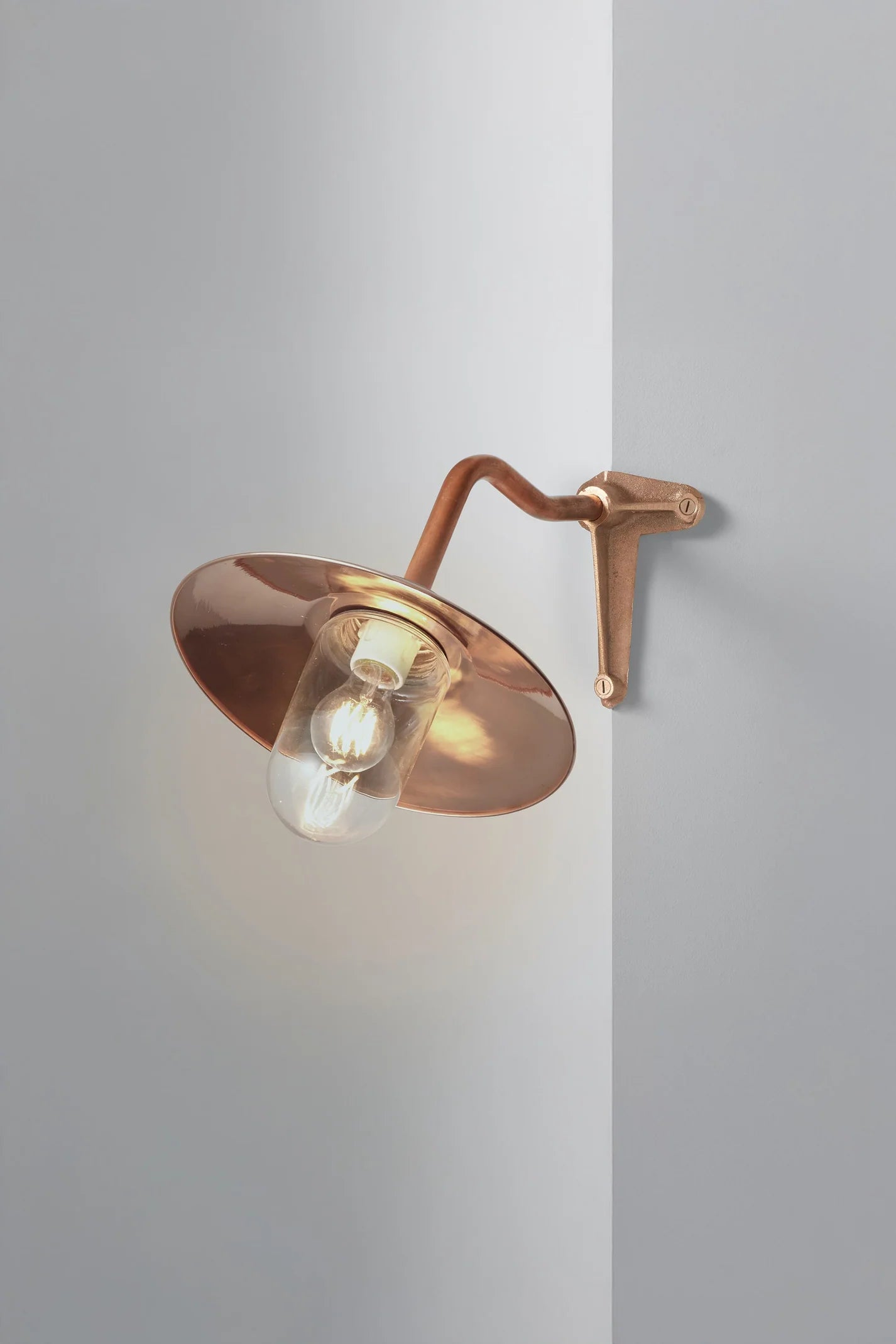 Applique coudée d'extérieure, 45°, Fixation murale simple 7680